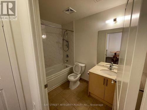 605 - 9500 Markham Road, Markham, ON - Indoor Photo Showing Bathroom