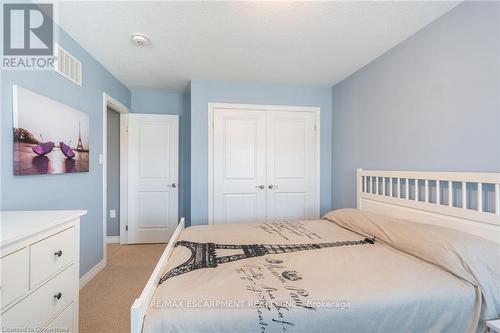 135 Kinsman Drive, Hamilton, ON - Indoor Photo Showing Bedroom