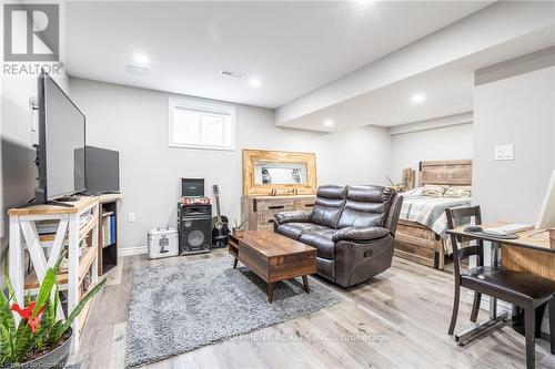 135 Kinsman Drive, Hamilton, ON - Indoor