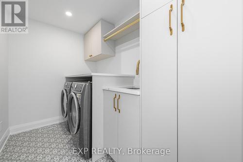 A - 533 Broadhead Avenue, Ottawa, ON - Indoor Photo Showing Laundry Room