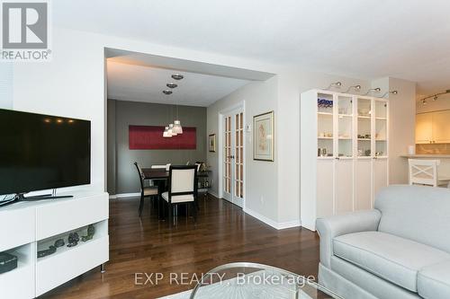 212 - 225 Alvin Road, Ottawa, ON - Indoor Photo Showing Living Room