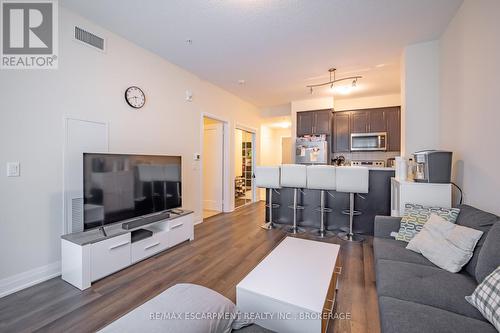 236 - 16 Concord Place, Grimsby, ON - Indoor Photo Showing Living Room