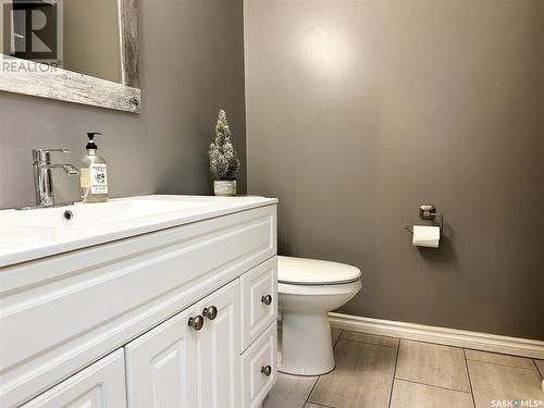 342 28Th Street, Battleford, SK - Indoor Photo Showing Bathroom