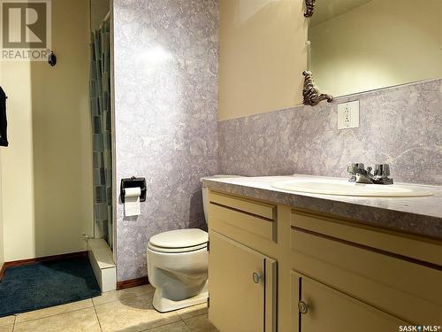 342 28Th Street, Battleford, SK - Indoor Photo Showing Bathroom