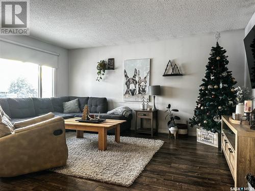 342 28Th Street, Battleford, SK - Indoor Photo Showing Living Room