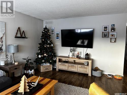 342 28Th Street, Battleford, SK - Indoor Photo Showing Living Room