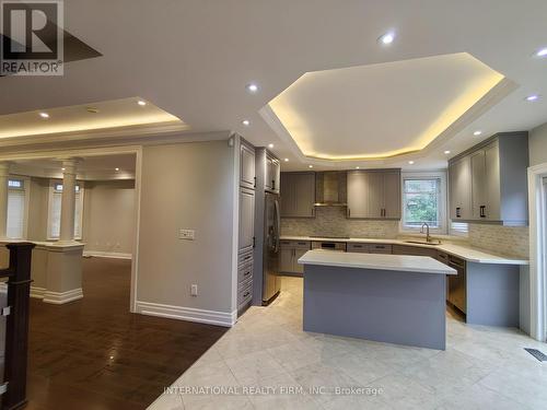 6A Steppingstone Trail, Toronto, ON - Indoor Photo Showing Kitchen