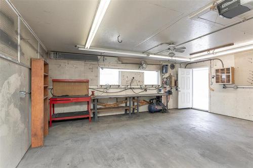 723 Nairn Avenue, Winnipeg, MB - Indoor Photo Showing Garage