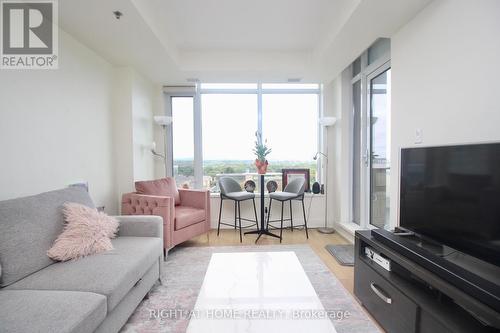 808 - 108 Richmond Road S, Ottawa, ON - Indoor Photo Showing Living Room