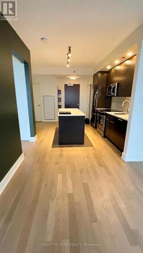 808 - 108 Richmond Road S, Ottawa, ON - Indoor Photo Showing Kitchen