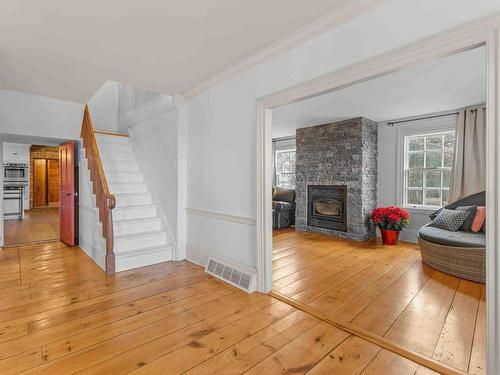 Vue d'ensemble - 1562 Ch. De La Petite-France, Noyan, QC - Indoor Photo Showing Living Room With Fireplace