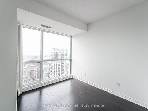 4210-386 Yonge St, Toronto, ON - Indoor Photo Showing Other Room