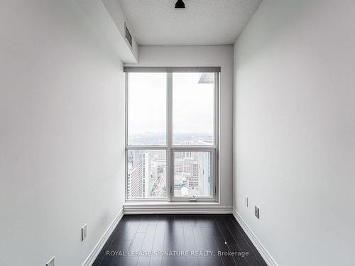 4210-386 Yonge St, Toronto, ON - Indoor Photo Showing Other Room