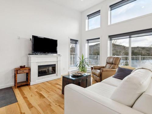 Salon - 3 Ch. Des Bouleaux, Blue Sea, QC - Indoor Photo Showing Living Room With Fireplace