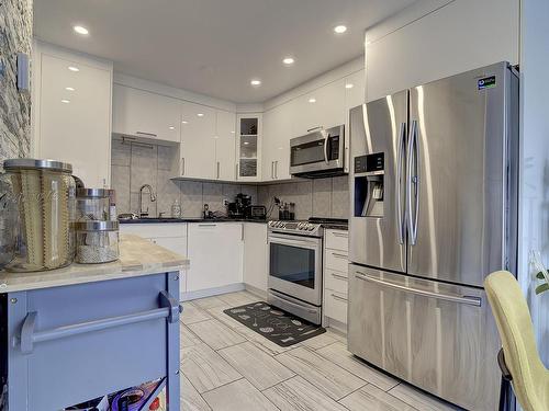 Cuisine - 323 Rue Des Vosges, Laval (Vimont), QC - Indoor Photo Showing Kitchen