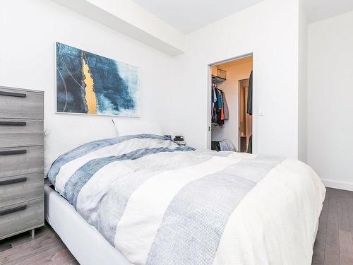 Master bedroom - 3801-5150 Rue Buchan, Montréal (Côte-Des-Neiges/Notre-Dame-De-Grâce), QC - Indoor Photo Showing Bedroom