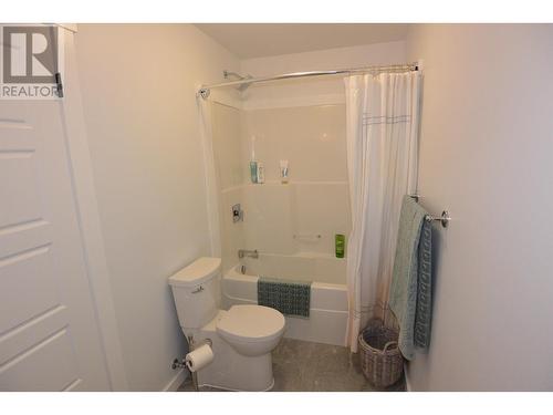 3237 Third Avenue, Smithers, BC - Indoor Photo Showing Bathroom