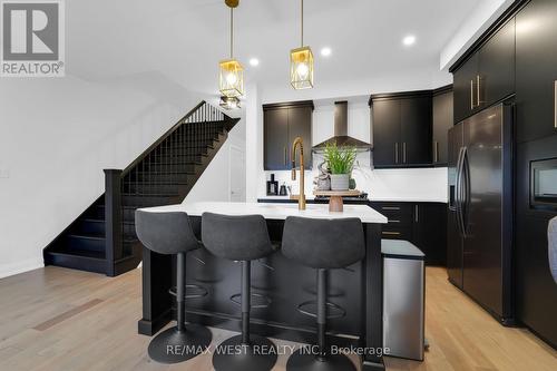 2 - 675 Victoria Road N, Guelph, ON - Indoor Photo Showing Kitchen With Upgraded Kitchen