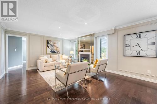 18 - 93 Pine Valley Gate, London, ON - Indoor Photo Showing Living Room With Fireplace