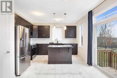 24 Seabert Drive, Arnprior, ON - Indoor Photo Showing Kitchen With Stainless Steel Kitchen With Upgraded Kitchen