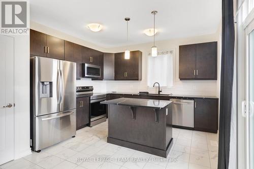 24 Seabert Drive, Arnprior, ON - Indoor Photo Showing Kitchen With Stainless Steel Kitchen With Upgraded Kitchen