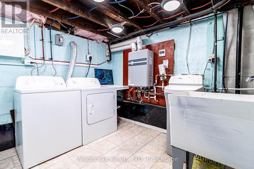 5060 Ontario Avenue, Niagara Falls (210 - Downtown), ON - Indoor Photo Showing Laundry Room