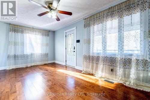 5060 Ontario Avenue, Niagara Falls (210 - Downtown), ON - Indoor Photo Showing Other Room