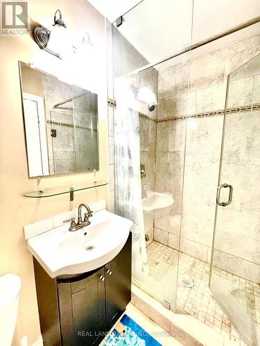 80 Havenbrook Boulevard, Toronto, ON - Indoor Photo Showing Bathroom