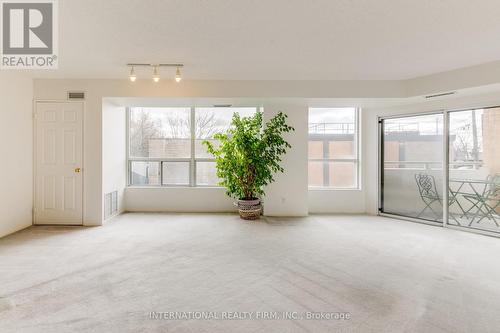 201 - 897 Sheppard Avenue W, Toronto, ON - Indoor Photo Showing Other Room