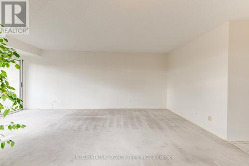 201 - 897 Sheppard Avenue W, Toronto, ON - Indoor Photo Showing Other Room