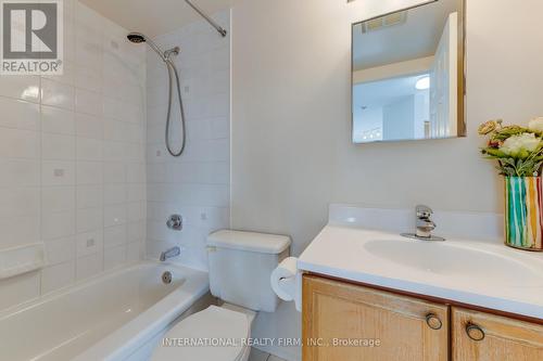 201 - 897 Sheppard Avenue W, Toronto, ON - Indoor Photo Showing Laundry Room