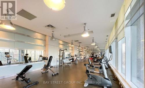 813 - 2885 Bayview Avenue, Toronto, ON - Indoor Photo Showing Gym Room