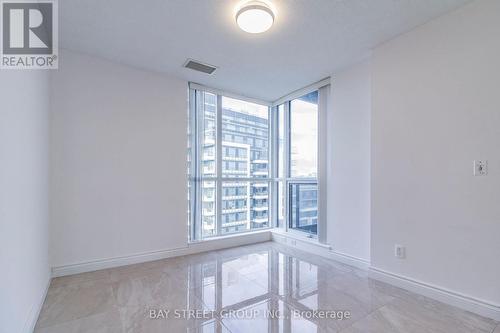 813 - 2885 Bayview Avenue, Toronto, ON - Indoor Photo Showing Other Room