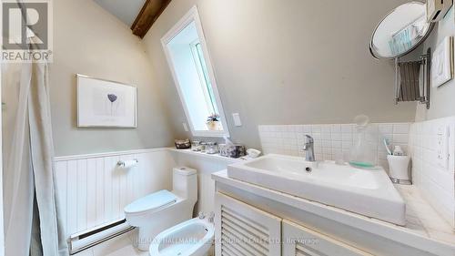 5 Shepherd Road, Whitby, ON - Indoor Photo Showing Bathroom