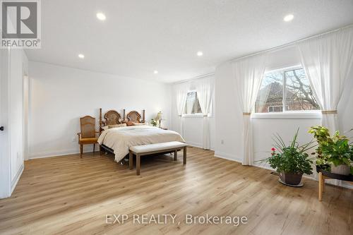 465 Bartholomew Drive, Newmarket, ON - Indoor Photo Showing Bedroom