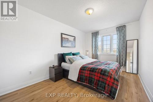 465 Bartholomew Drive, Newmarket, ON - Indoor Photo Showing Bedroom