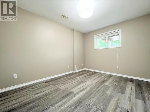 5 Golden Eagle Way, Barrie, ON - Indoor Photo Showing Other Room