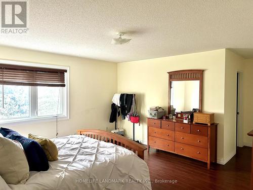 2097 White Dove Circle, Oakville, ON - Indoor Photo Showing Bedroom