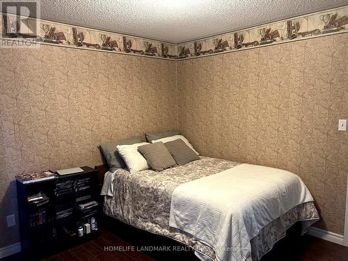 2097 White Dove Circle, Oakville, ON - Indoor Photo Showing Bedroom