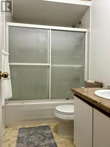 2097 White Dove Circle, Oakville, ON - Indoor Photo Showing Bathroom