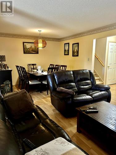 2097 White Dove Circle, Oakville, ON - Indoor Photo Showing Living Room