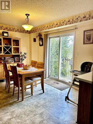 2097 White Dove Circle, Oakville, ON - Indoor Photo Showing Dining Room