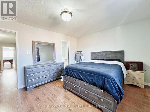 3931 Stoneham Way, Mississauga, ON - Indoor Photo Showing Bedroom