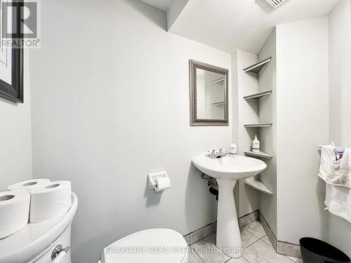 3931 Stoneham Way, Mississauga, ON - Indoor Photo Showing Bathroom