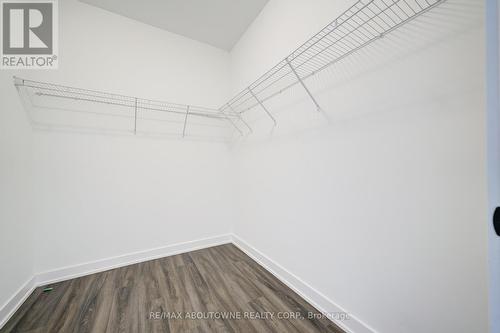 105 - 220 Missinnihe Way, Mississauga, ON - Indoor With Storage