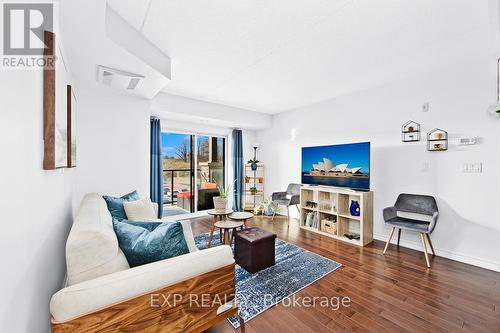 310 - 50 Bryan Court, Kitchener, ON - Indoor Photo Showing Living Room