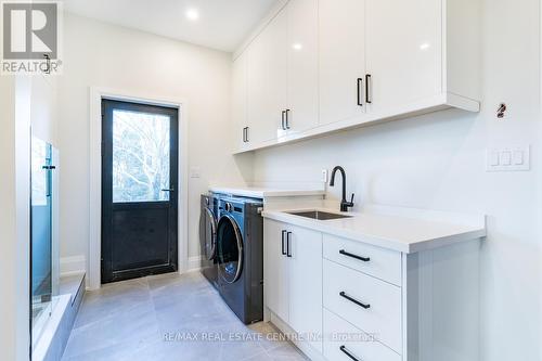 256 Mountain Road, Grimsby, ON - Indoor Photo Showing Laundry Room