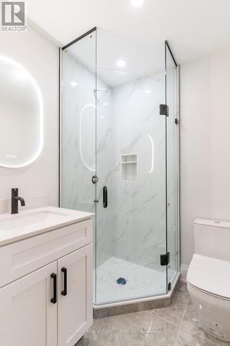 256 Mountain Road, Grimsby, ON - Indoor Photo Showing Bathroom