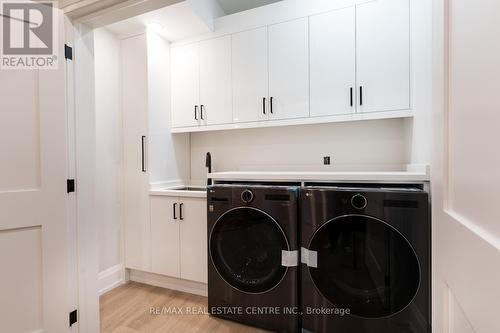 256 Mountain Road, Grimsby, ON - Indoor Photo Showing Laundry Room