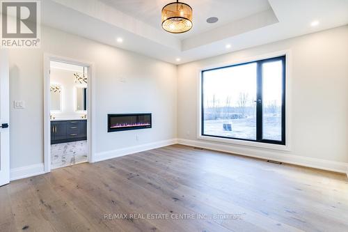 256 Mountain Road, Grimsby, ON - Indoor Photo Showing Other Room With Fireplace